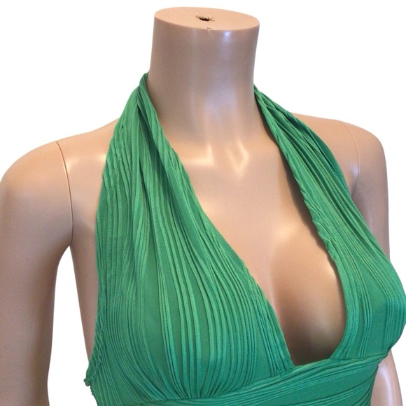 NWOT ZAFUL Sexy Plunging Green Halter Neck Backless Textured Crop Tank Top Med - Picture 3 of 7